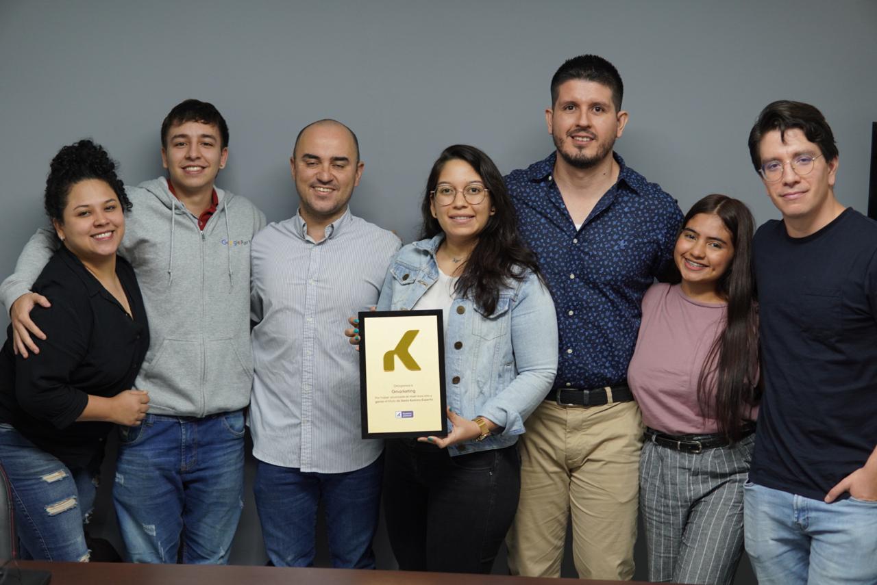 Equipo de GMarketing, Expertos en Implementación de Kommo CRM